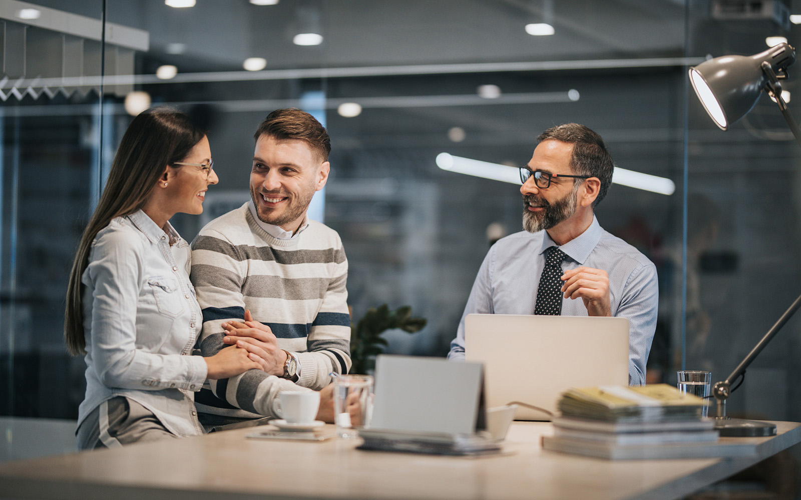 HR manager speaking with employees