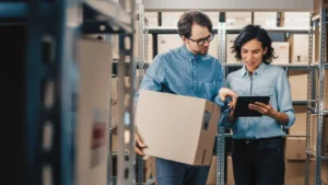 relocation specialist helping transferee move